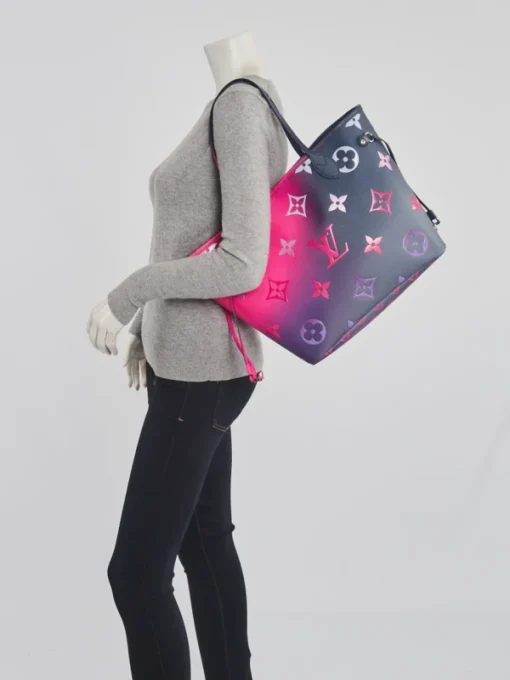 LOUIS VUITTON Midnight Fuchsia Neverfull MM