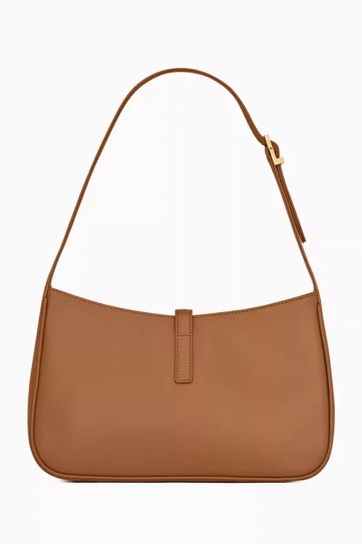 Le 5 À 7 Hobo Bag in Smooth Calfskin Brown Leather