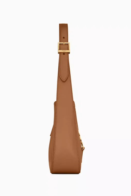 Le 5 À 7 Hobo Bag in Smooth Calfskin Brown Leather